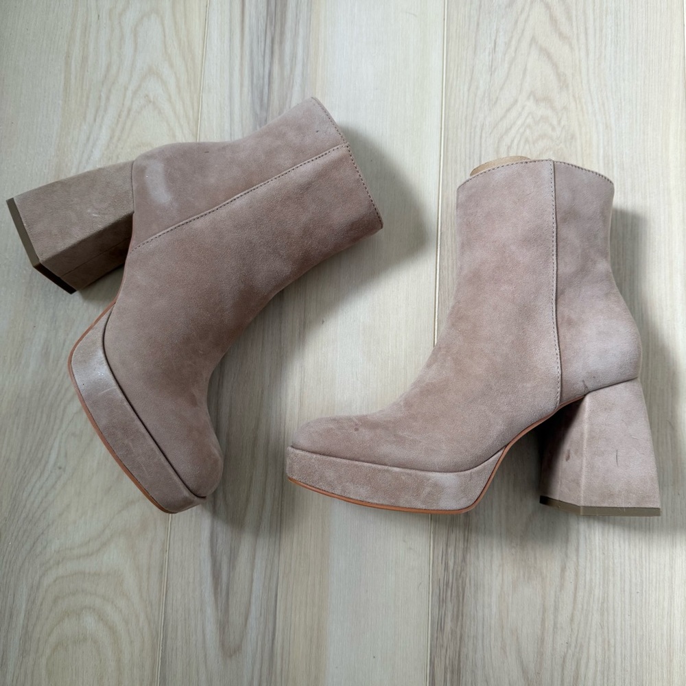 NWT Dolce Vita Ulysses Chunky Heel Boot